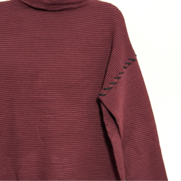 NWT T Tahari Funnel Neck Ottoman Sweater Bordeaux Red - Size Medium - Picture 5 of 11